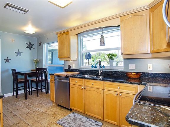 4th image of 761 Cortez Ave