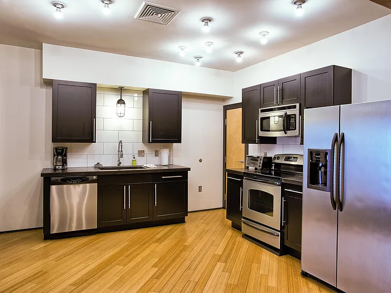 209 E 3rd St #2C — Photo 11