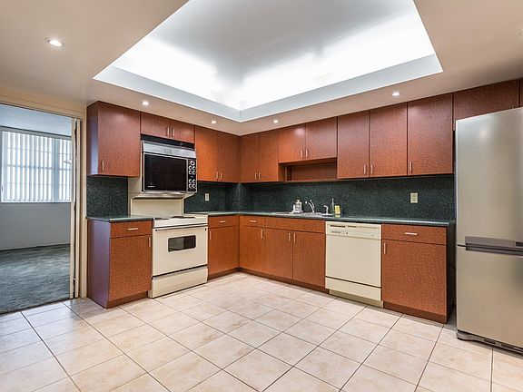 4th image of 5825 Collins Ave APT 9A
