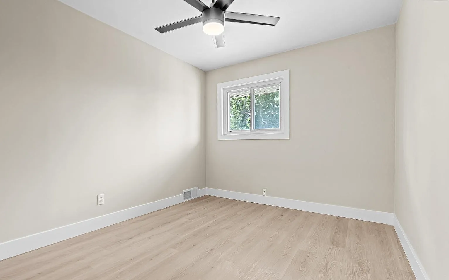 3 bed, 950 sqft, $1,850 — Photo 4