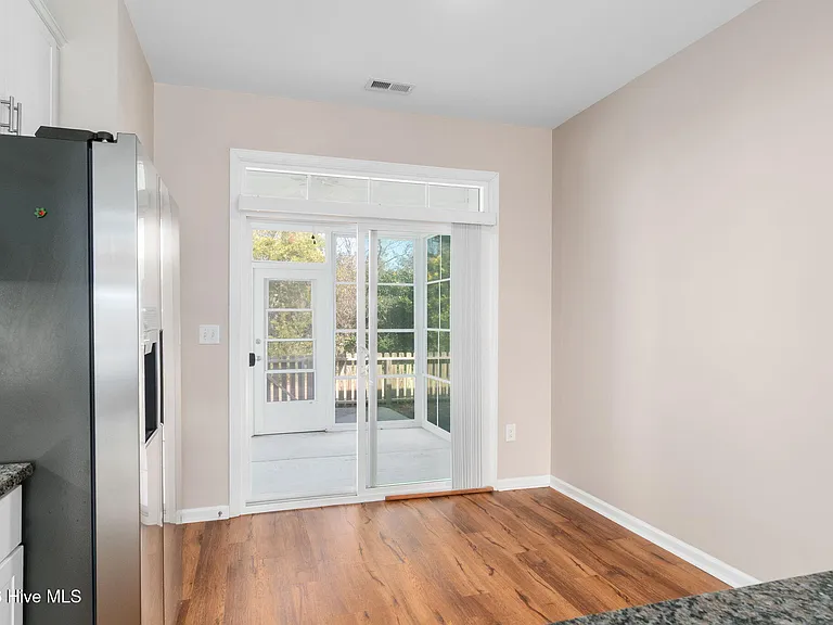 1103 Pirates Landing Dr — Photo 16
