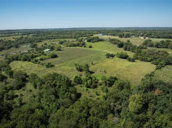 6155 Newton Rd, Odessa, MO 64076