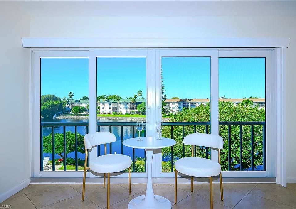 1st image of 3055 Riviera DR #306