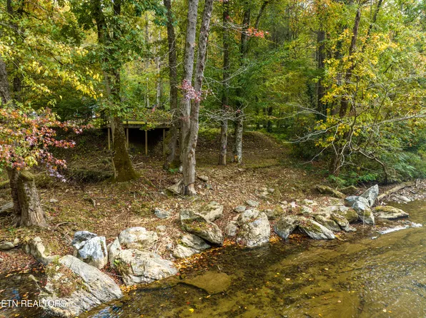 6643/6645 Old Walland Hwy, Townsend, TN 37882