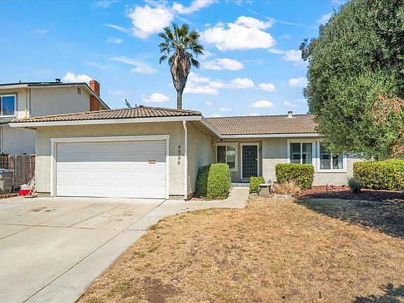 2nd image of 4584 Thousand Oaks Dr