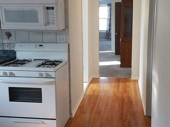 4th image of 1715 N Keeler Ave Unit 2