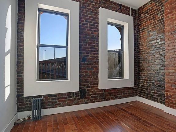 4th image of 83 Henry St APT 12