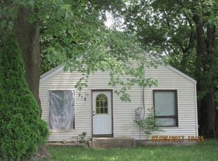 912 Dillon Ave, Sterling, IL 61081