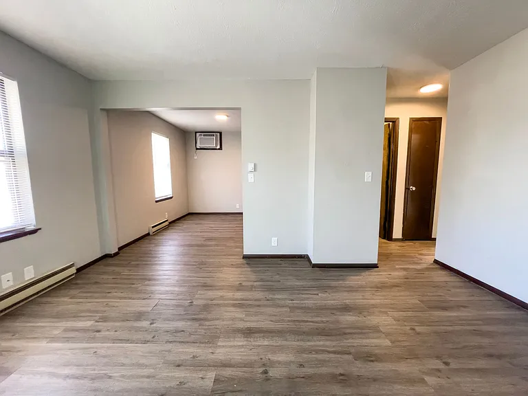 East Memorial Apartments — Photo 71