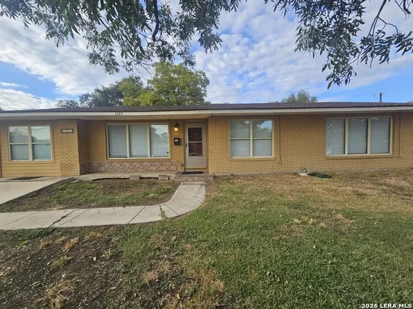 1227 Oblate Dr, San Antonio, TX 78216
