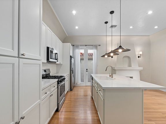 2nd image of 1413 Murray Dr #1413