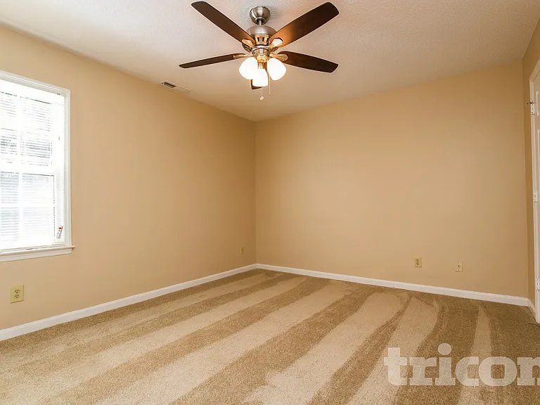 1202 Holly Hills Dr SW — Photo 8