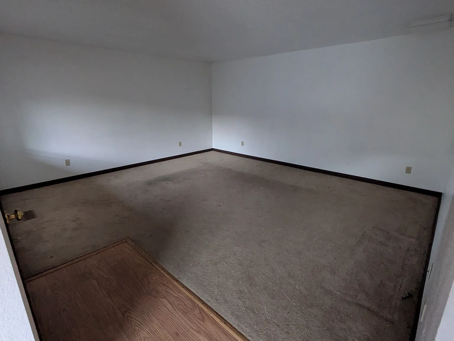 2 bed, 1092 sqft, $1,900 — Photo 2