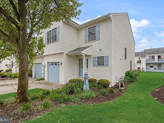 3rd image of 326 Arbegast Dr