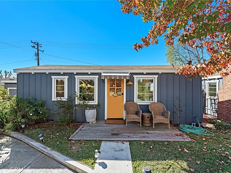 235 Cajon St — Photo 1