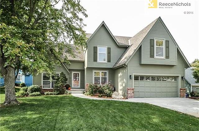 Beautifully Landscaped Cul-de-sac Lot & Backs Up to Woods!