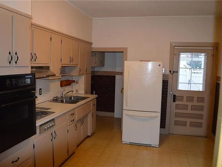 816 W Cedar St — Photo 8