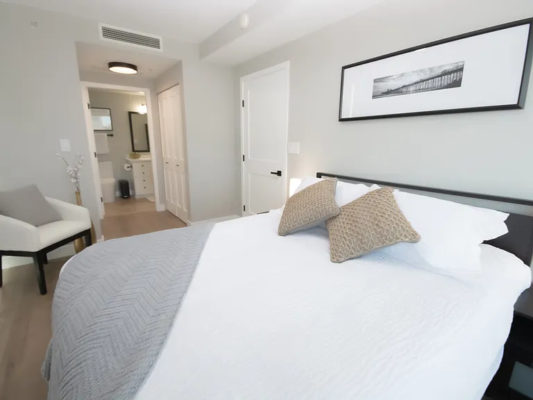 300 W Beech St #2202 — Photo 22