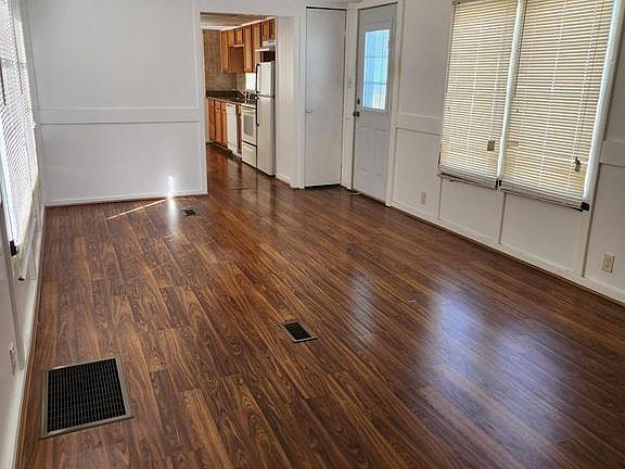 3rd image of 53 Wilbur Cir
