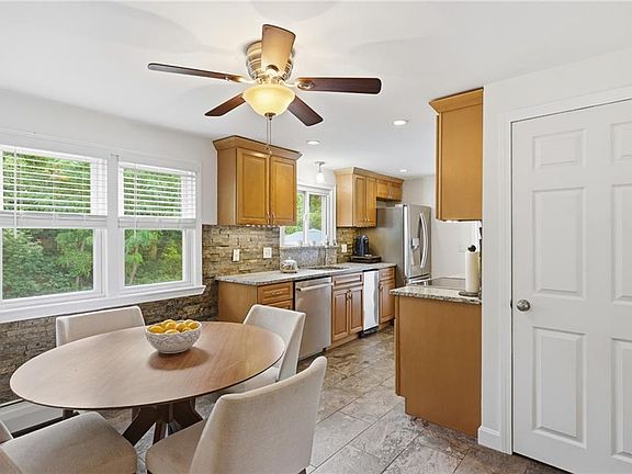3rd image of 72 Fairweather Ave