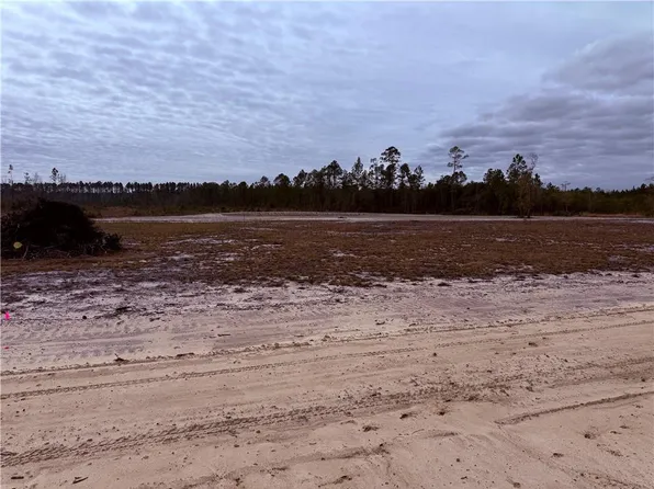 12 Wiregrass Ln, Waycross, GA 31501