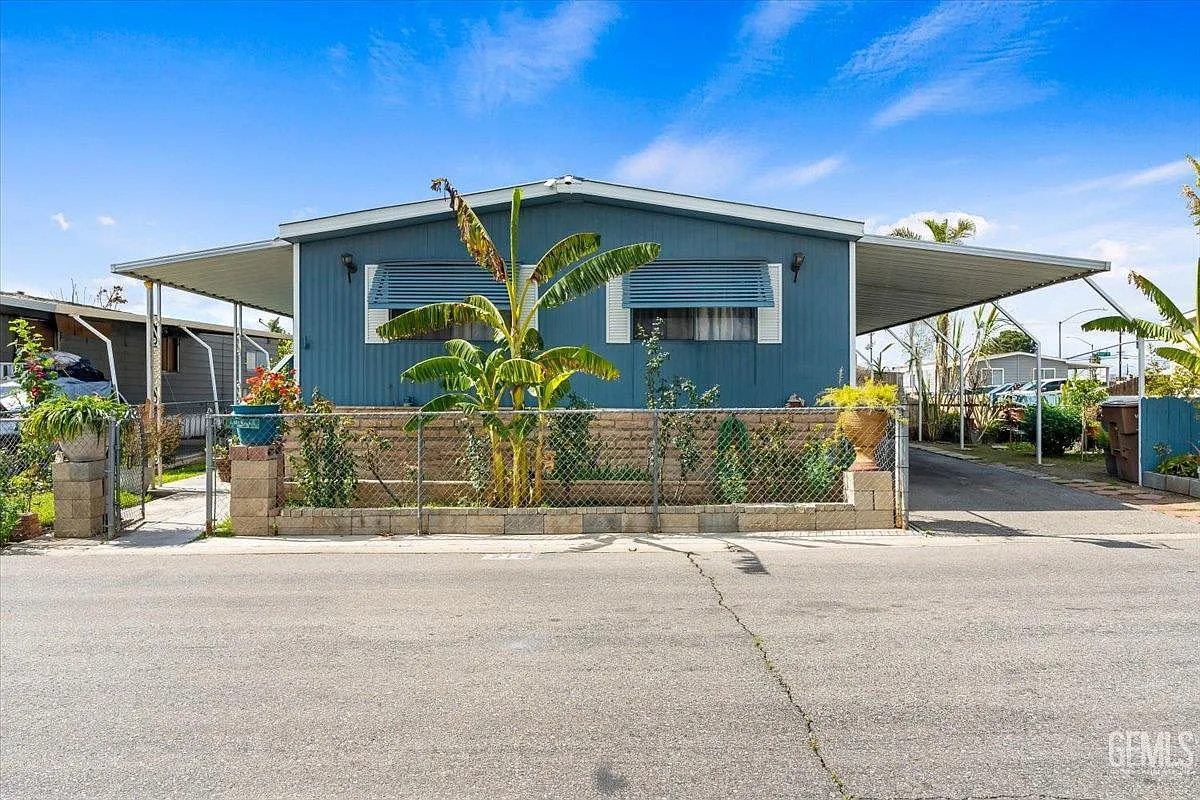 216 Vivian Ln photo 1