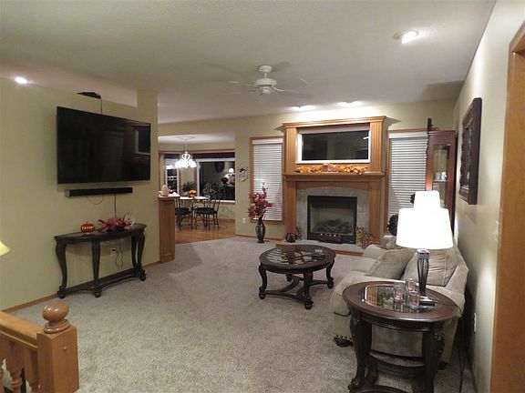 2nd image of 8330 E Old Mill Ct