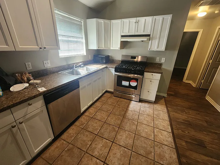 2714 Whitis Ave #C — Photo 3