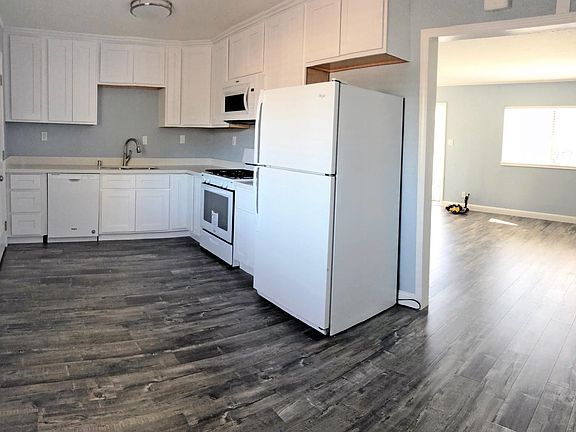 5th image of 1220 Peach Ct