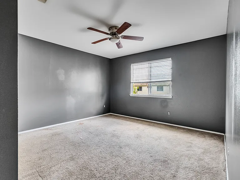 11319 Lindenloch Ln — Photo 6