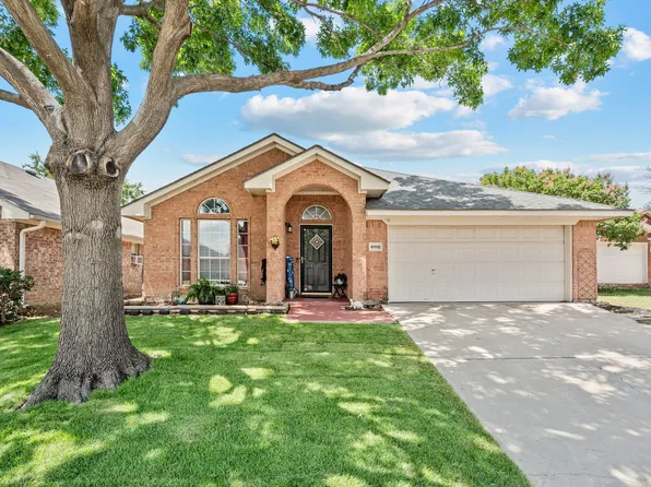 8112 Heritage Place Dr, Fort Worth, TX 76137