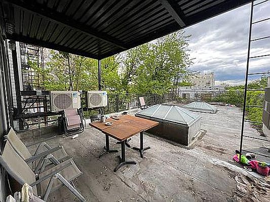 3rd image of 331 Melrose St #3F