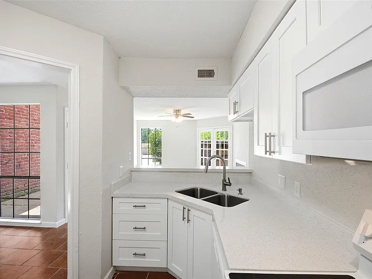 12500 Sandpiper Dr #121 — Photo 7