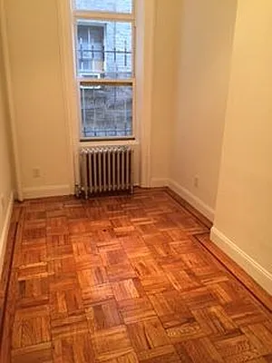 Rented by Bedford Realty USA Corp | media 10