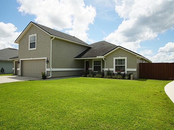 2nd image of 2643 Royal Pointe Dr