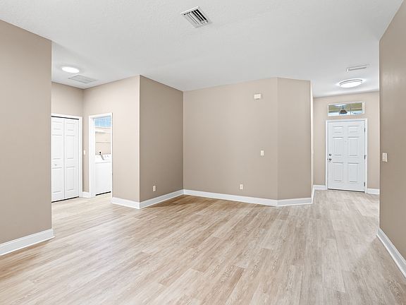 4th image of 3836 SW 33rd Ter
