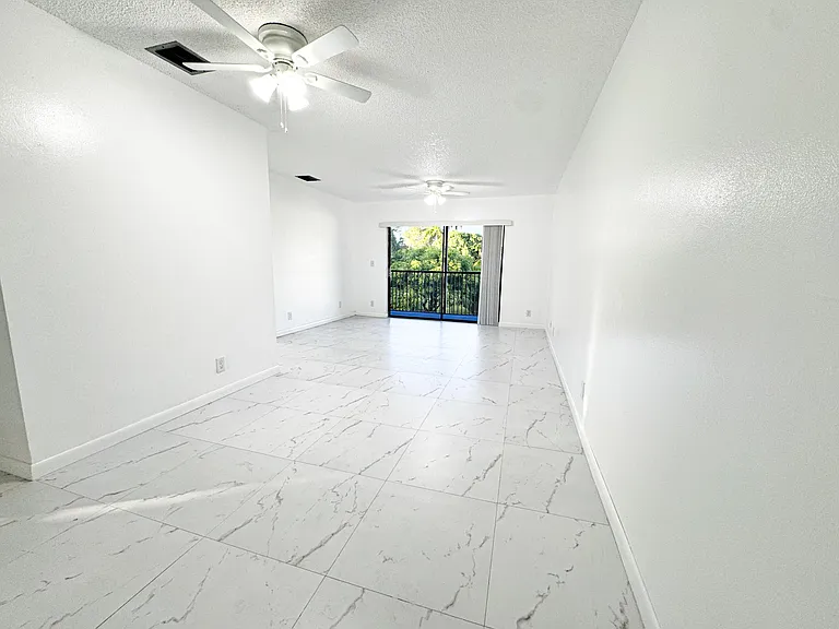 10687 Royal Palm Blvd — Photo 2