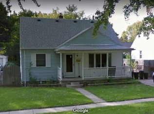 1424 S Harris Rd, Ypsilanti, MI 48198