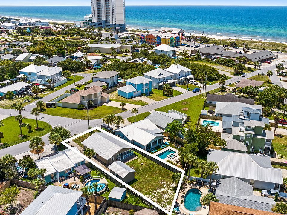 1st image of 619 W Gulf Blvd