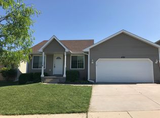 4321 W Thatcher Ln, Lincoln, NE 68528