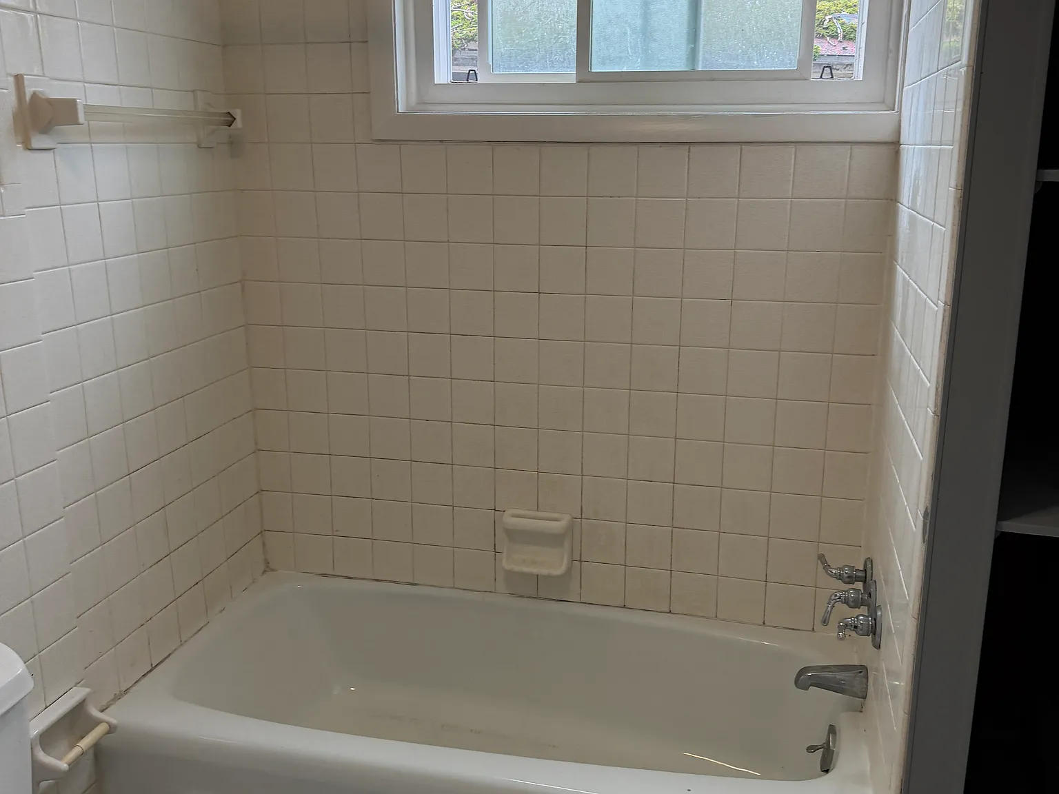 2 bed, $1,100 — Photo 3