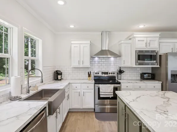 125 Ashford Dr, Olin, NC 28660