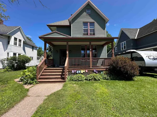 618 N 4th St, Ishpeming, MI 49849