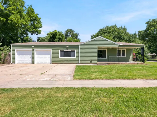 2379 S Volutsia Ave, Wichita, KS 67211
