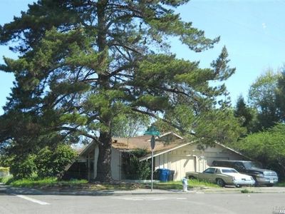 585 Myrtlewood Dr, Santa Rosa, CA, 95407