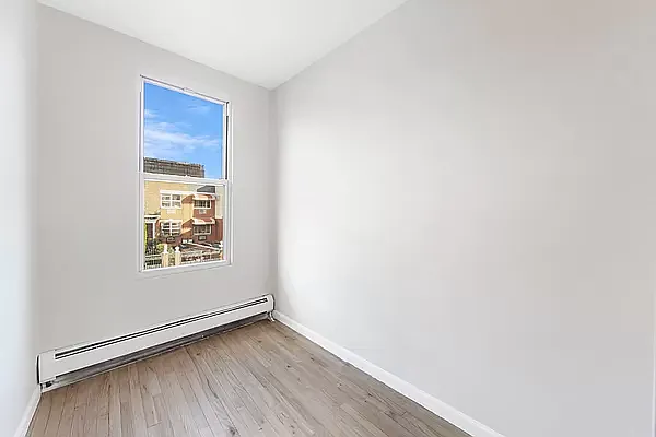 Rented by Friedman Mayer, LREB | media 14