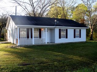 304 E Magnolia St, Huntington, TX 75949