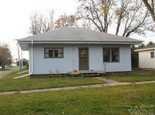 107 W Ash St, Beresford, SD 57004