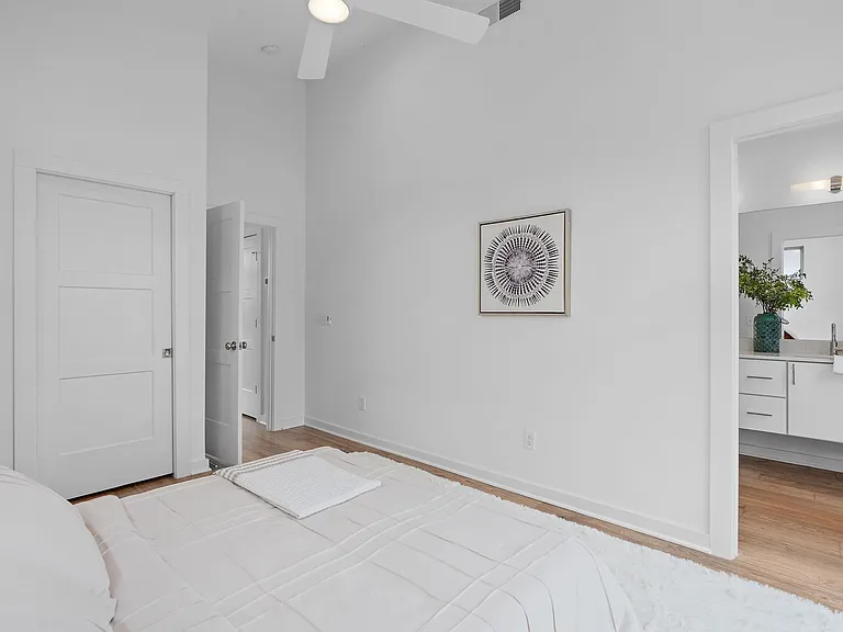 3079 Edwin Cir — Photo 21