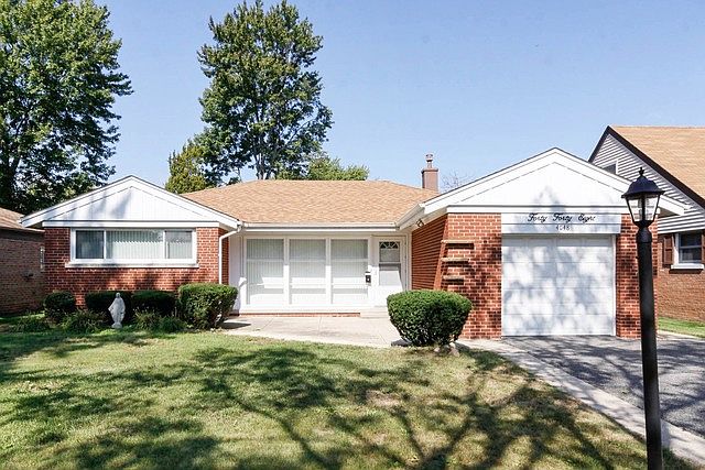 1st image of 4048 W Arnold Pl